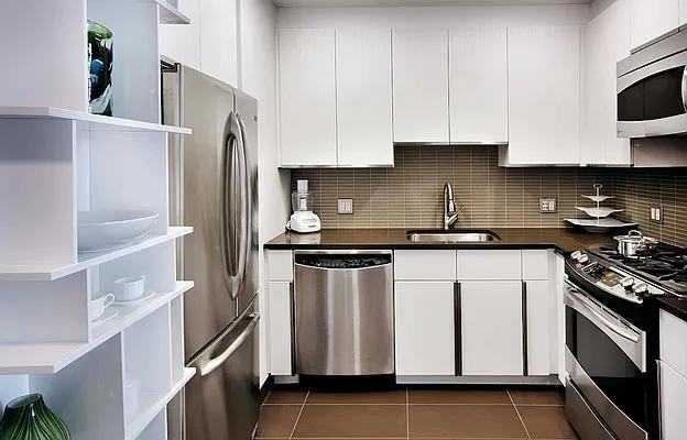 W 67th St #14C - Photo 4 of 15