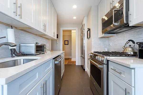 Riverside Dr #11J - Photo 3 of 20