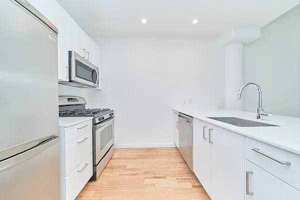 Hope St #303 - Photo 6 of 20