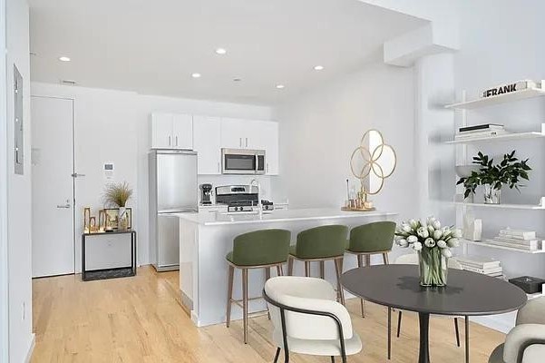 Hope St #302 - Photo 2 of 20