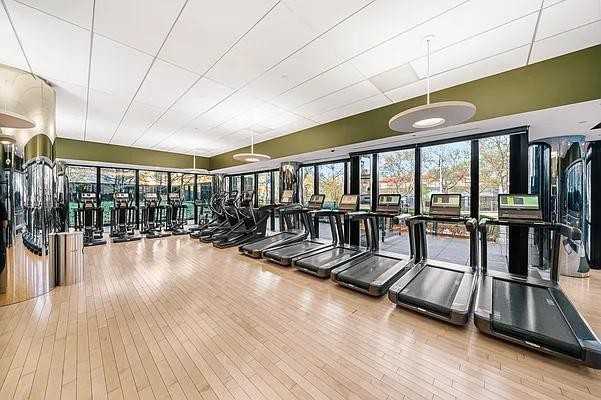 York Ave #26J - Photo 7 of 13