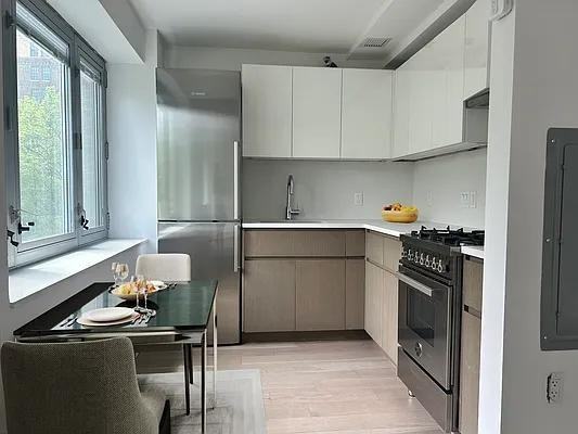 Columbia Hts #6C - Photo 2 of 11