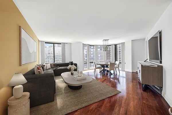 W 70th St #14D - Photo 2 of 17