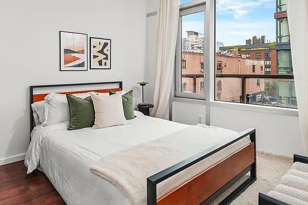 N 4th St #4K - Photo 6 of 20