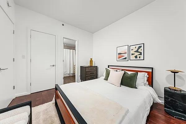 N 4th St #4K - Photo 7 of 20