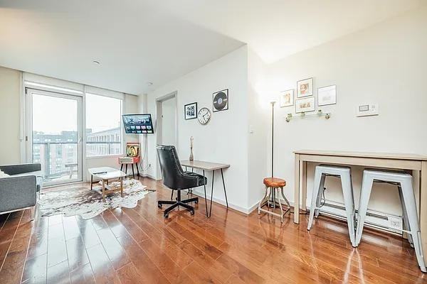 N 4th St #7F - Photo 3 of 20