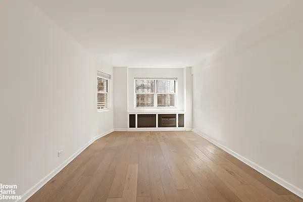 E 66th St #10H - Photo 5 of 20