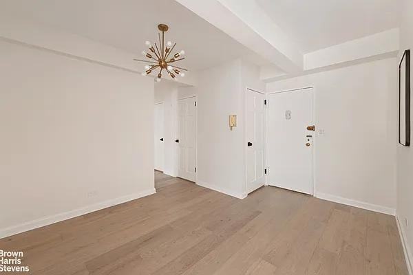 E 66th St #10H - Photo 6 of 20