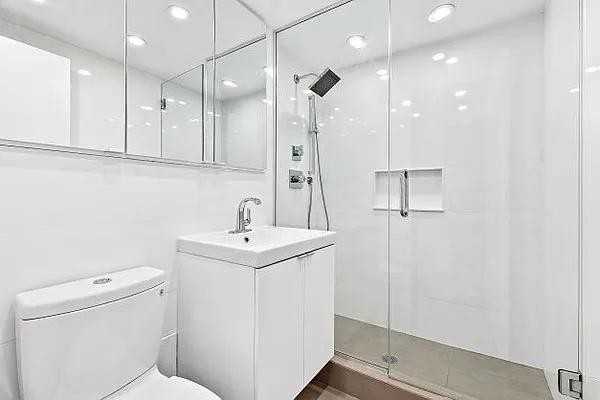 E 66th St #14I - Photo 4 of 6