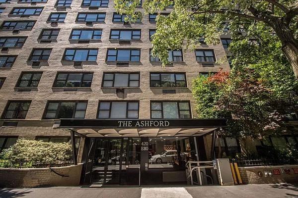 E 80th St #PHD - Photo 3 of 20