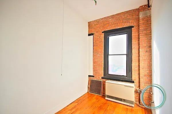 Banker St #2A - Photo 6 of 8