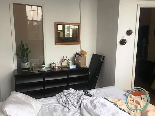 Banker St #4G - Photo 5 of 12