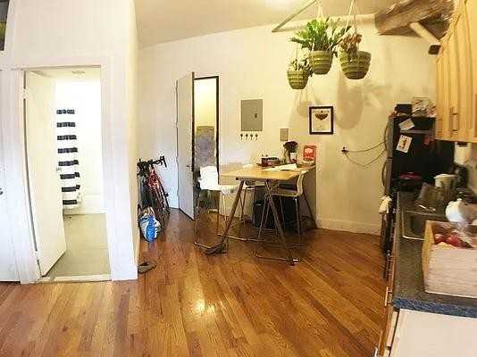 Banker St #1F - Photo 3 of 20