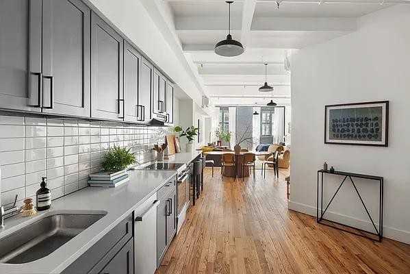 Banker St #1G - Photo 6 of 20