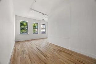 Banker St #2R - Photo 1 of 1