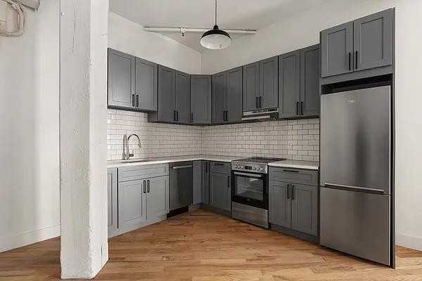 Banker St #2R - Photo 4 of 12