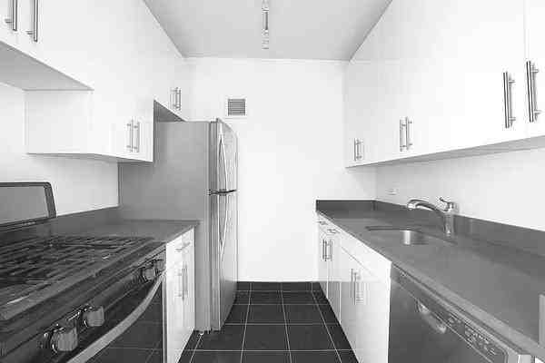 W End Ave #R7F - Photo 5 of 20