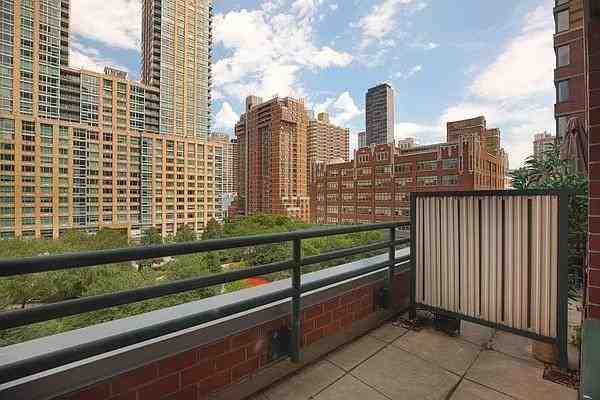 W End Ave #R7F - Photo 7 of 20