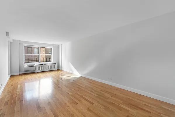 W 89th St #007DE - Photo 3 of 18