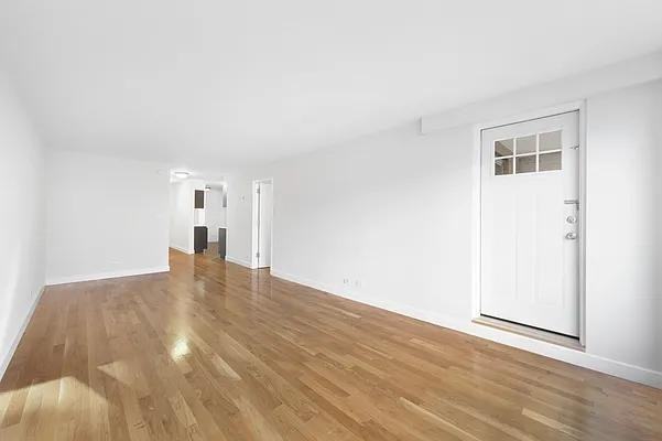 W 89th St #007DE - Photo 4 of 18