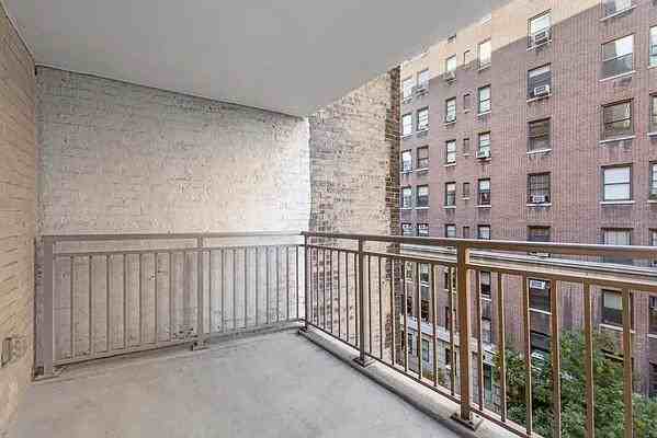 W 89th St #007DE - Photo 5 of 18