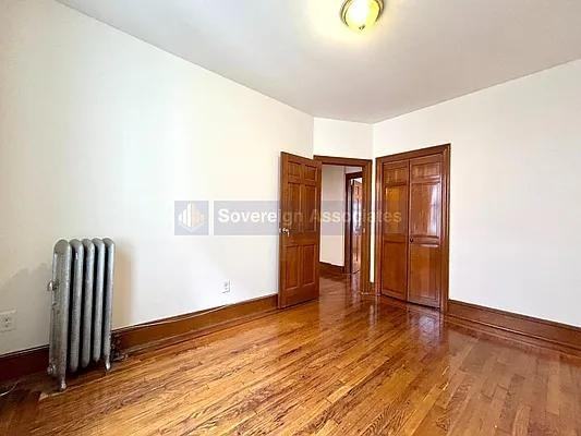 W 108th St #5GG - Photo 3 of 8