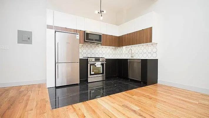 Mckibben St #210 - Photo 4 of 9