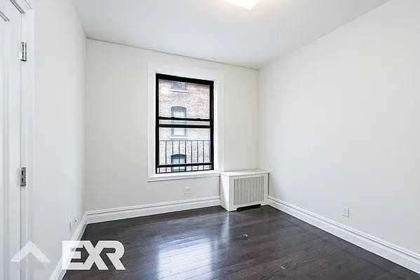 W 111th St #5E - Photo 6 of 20