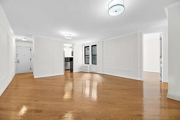 E 70th St #4C - Photo 2 of 18