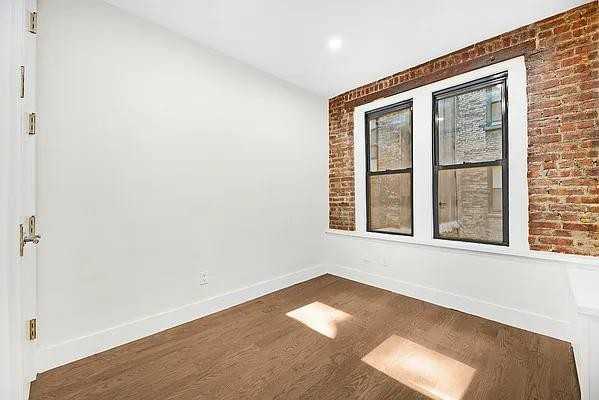 E 70th St #1B - Photo 3 of 20