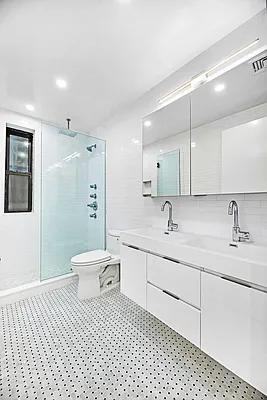 E 70th St #1B - Photo 6 of 20