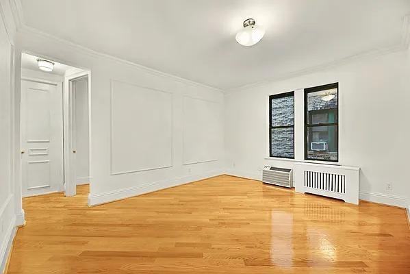 E 70th St #3H - Photo 4 of 17