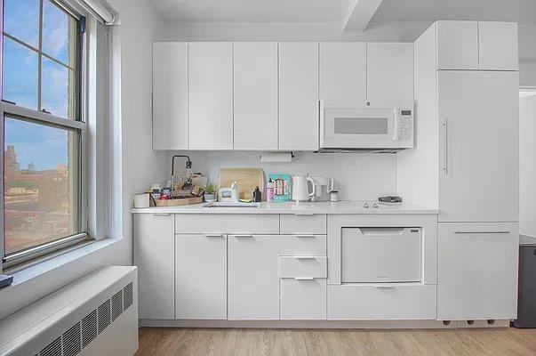 W 75th St #1302 - Photo 2 of 12