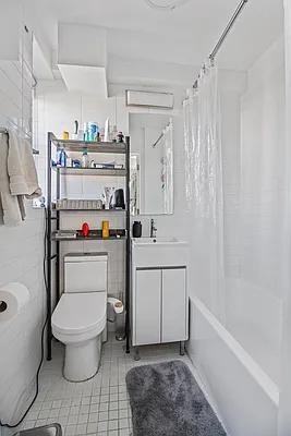 W 75th St #1302 - Photo 4 of 12