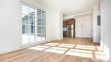 featured image of Gold St #5R