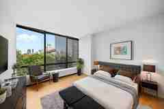 E 61st St #4B - Photo 1 of 1