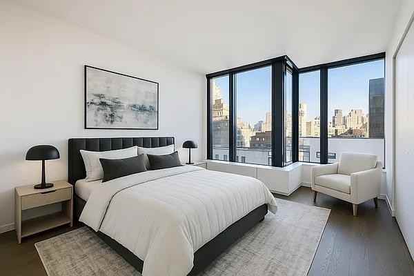 E 61st St #4B - Photo 4 of 17