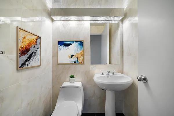 E 61st St #32F - Photo 6 of 20