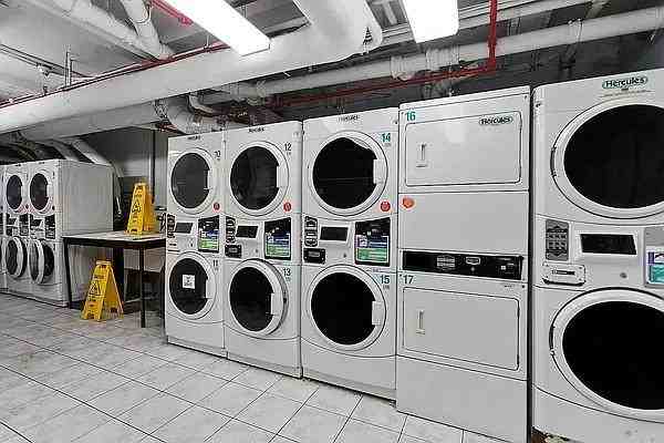 W 73rd St #921 - Photo 5 of 6