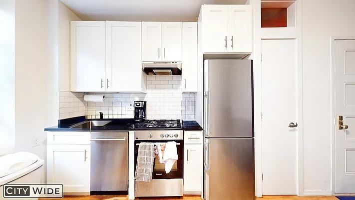 E 73rd St #3C - Photo 4 of 11