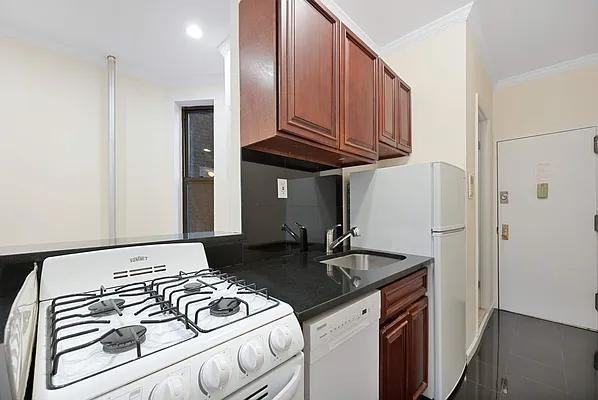 Columbus Ave #4I - Photo 3 of 20