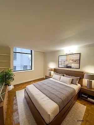 W 92nd St #1Q - Photo 2 of 12