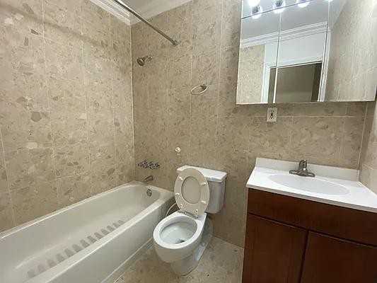 W 92nd St #1Q - Photo 3 of 12