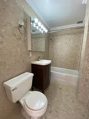 W 92nd St #PHB - Photo 5 of 11