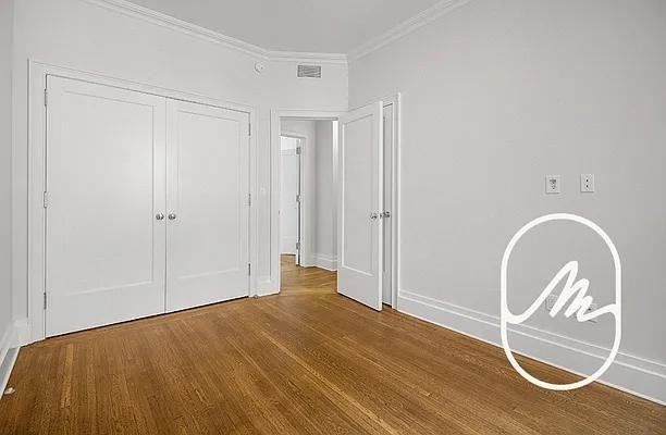 E 86th St #11B - Photo 5 of 20