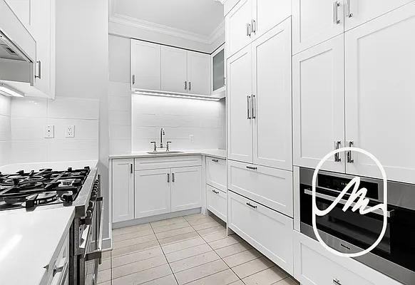 E 86th St #5D - Photo 2 of 20