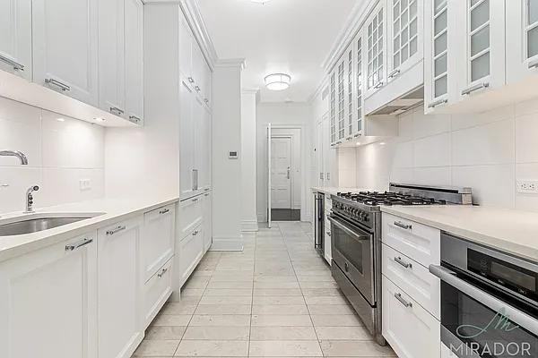 E 86th St #1D - Photo 7 of 20