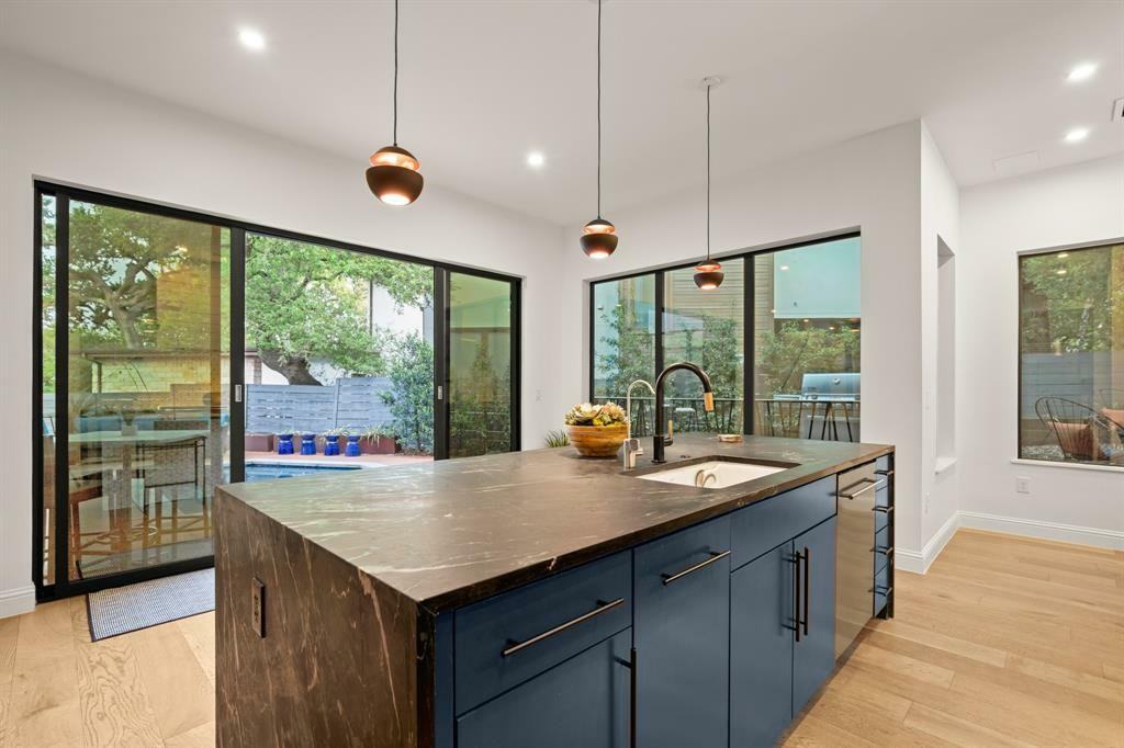 1401 Rabb Rd - Photo 7 of 40