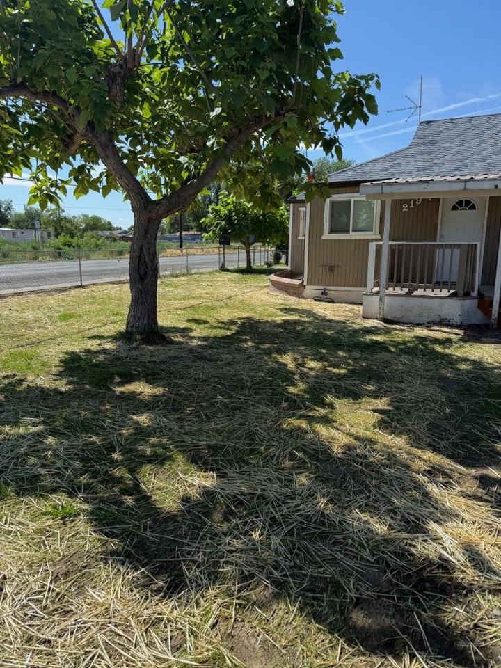506 N Camas Ave - Photo 2 of 28