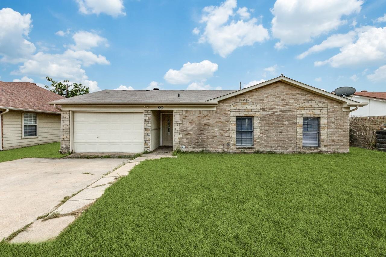 559 Perch Rd - Photo 2 of 20